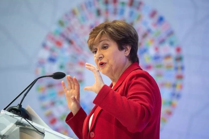 La titular del FMI opinó que el éxito del programa de Argentina dependerá del acompañamiento de la gente