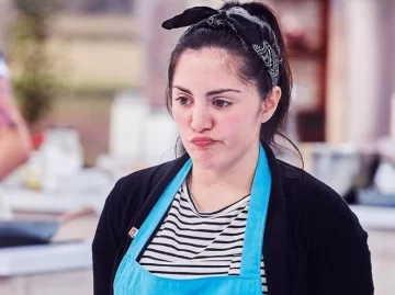 Aparecieron imágenes de Samanta de Bake Off trabajando en la TV hace dos años