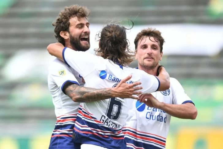 San Lorenzo lo liquidó desde el inicio: derrotó a Aldosivi 4 a 1