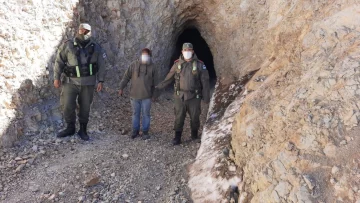 Contrabando de exportación: cayó un chileno y secuestraron desde una camioneta hasta una cargadora Contrabando de exportación: cayó un chileno y secuestraron desde una camioneta hasta una cargadora