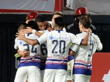 Sin los Romero, San Lorenzo se recuperó y dio el golpe ante Estudiantes Sin los Romero, San Lorenzo se recuperó y dio el golpe ante Estudiantes