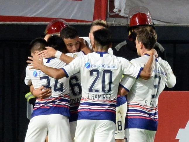 Sin los Romero, San Lorenzo se recuperó y dio el golpe ante Estudiantes Sin los Romero, San Lorenzo se recuperó y dio el golpe ante Estudiantes