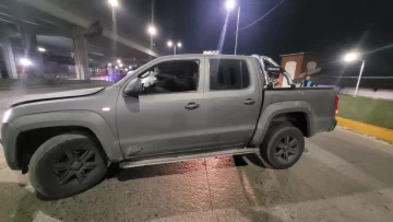 Golpean y le roban la camioneta a un jugador de Boca cuando llegaba a su casa en Lanús Golpean y le roban la camioneta a un jugador de Boca cuando llegaba a su casa en Lanús