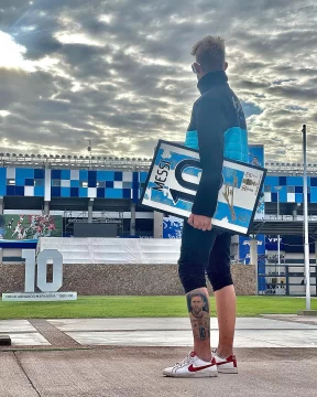 El sanjuanino que viaja por una firma de Messi y recibió un mensaje de Richarlison El sanjuanino que viaja por una firma de Messi y recibió un mensaje de Richarlison