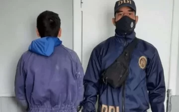 Tres hermanitos eran torturados por su padre y la pareja Tres hermanitos eran torturados por su padre y la pareja