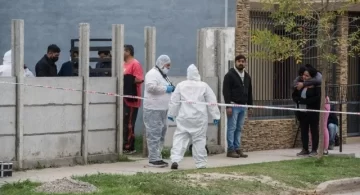 Le disparó en la cara con una escopeta a su ex esposa, pensó que la había matado y se suicidó