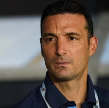 Bomba de Scaloni: “Hay jugadores que no están del todo bien y podemos cambiar la lista” Bomba de Scaloni: “Hay jugadores que no están del todo bien y podemos cambiar la lista”