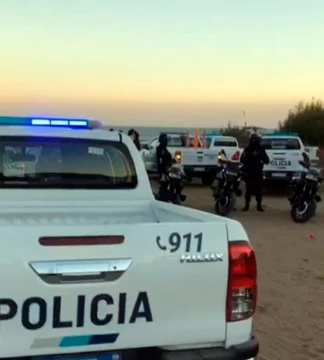En Pinamar, jóvenes se enfrentaron en una batalla campal y una adolescente recibió un botellazo En Pinamar, jóvenes se enfrentaron en una batalla campal y una adolescente recibió un botellazo