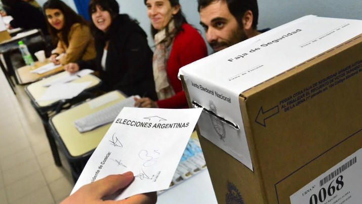 Dos nuevas encuestas arrojaron que Alberto Fernández amplía su ventaja sobre Macri Dos nuevas encuestas arrojaron que Alberto Fernández amplía su ventaja sobre Macri