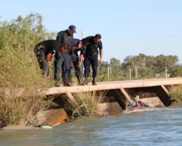 Encontraron a un hombre muerto en el canal Céspedes e investigan las causas Encontraron a un hombre muerto en el canal Céspedes e investigan las causas