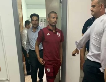 De La Cruz declaró ante la justicia paraguaya por golpear a un policía en 2016 y quedó libre De La Cruz declaró ante la justicia paraguaya por golpear a un policía en 2016 y quedó libre