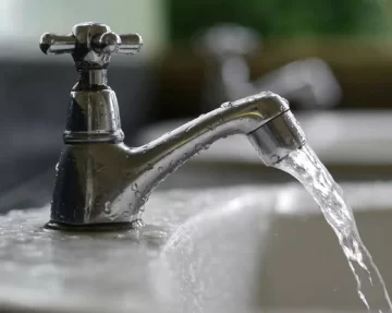 El servicio de agua potable se ve afectado en el Oeste de Rivadavia El servicio de agua potable se ve afectado en el Oeste de Rivadavia