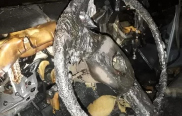 La Rioja: incendiaron el auto de una médica contagiada con coronavirus