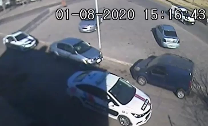 Denuncia que fue preso en medio de un operativo por un partido ilegal cuando abría su local