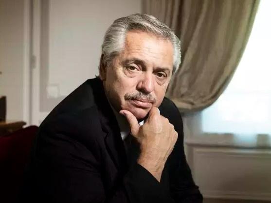 El rol de Crisitina, la deuda, el aborto y el Papa: la entrevista de Fernández al Le Monde El rol de Crisitina, la deuda, el aborto y el Papa: la entrevista de Fernández al Le Monde