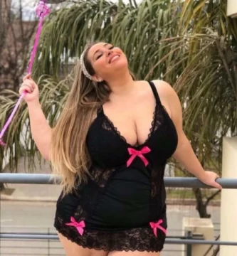 Mar Tarrés subió la temperatura del invierno vestida de encaje blanco: “También tengo encaje negro” Mar Tarrés subió la temperatura del invierno vestida de encaje blanco: “También tengo encaje negro”