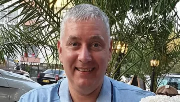 Murió de COVID-19 David Parker, uno de los mayores antivacunas de Reino Unido Murió de COVID-19 David Parker, uno de los mayores antivacunas de Reino Unido