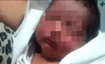 Abandonaron a un bebé dentro de una bolsa con una conmovedora nota Abandonaron a un bebé dentro de una bolsa con una conmovedora nota