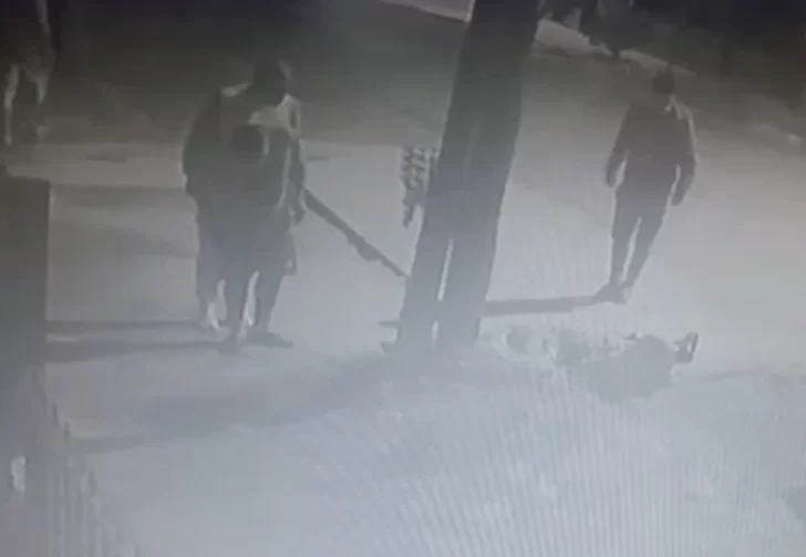 Mató a patadas a un ladrón que le robó la bicicleta, pero dijo estar arrepentido y pidió perdón Mató a patadas a un ladrón que le robó la bicicleta, pero dijo estar arrepentido y pidió perdón