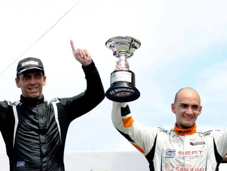 Podio en el bautismo Podio en el bautismo