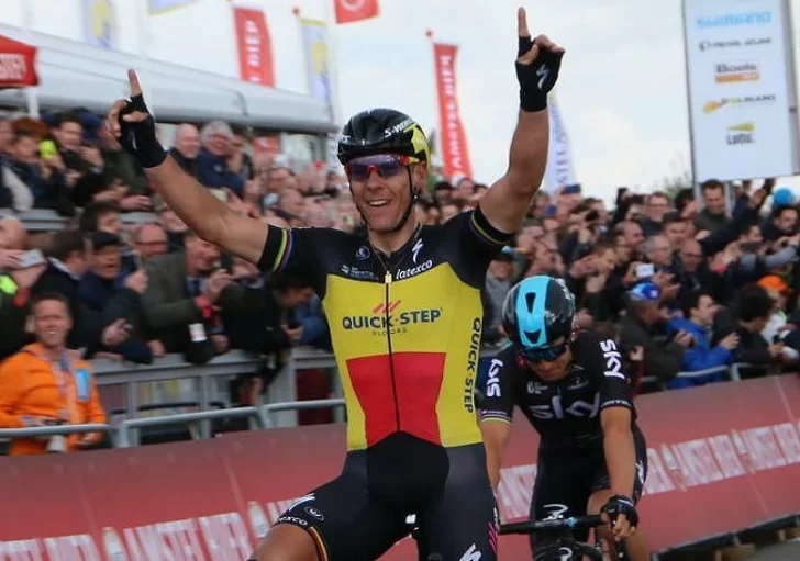 Gilbert pegó primero en el ‘tríptico’ de las Ardenas Gilbert pegó primero en el ‘tríptico’ de las Ardenas