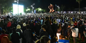 Lejos del estadio pero con la misma euforia Lejos del estadio pero con la misma euforia