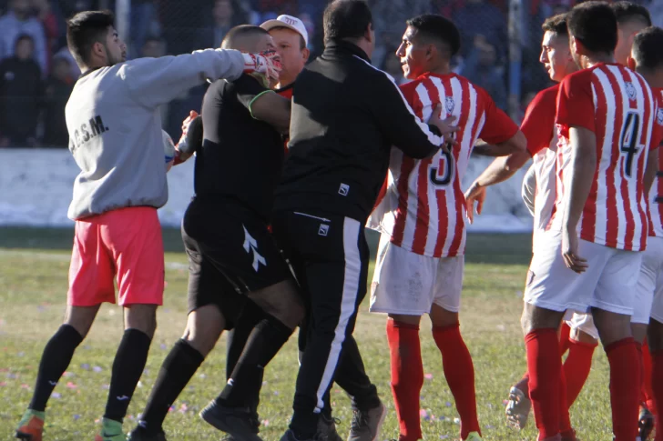 El Tribunal de Disciplina dio por ganado el partido a Peñarol ante San Martín (M)
