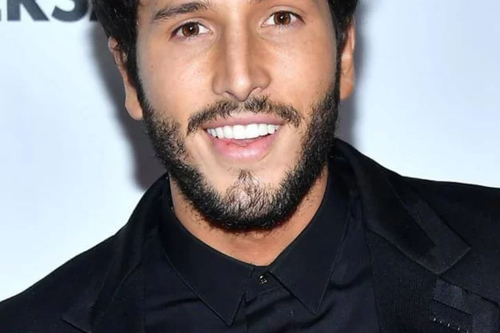 Sebastián Yatra publicó una foto completamente desnudo en las redes