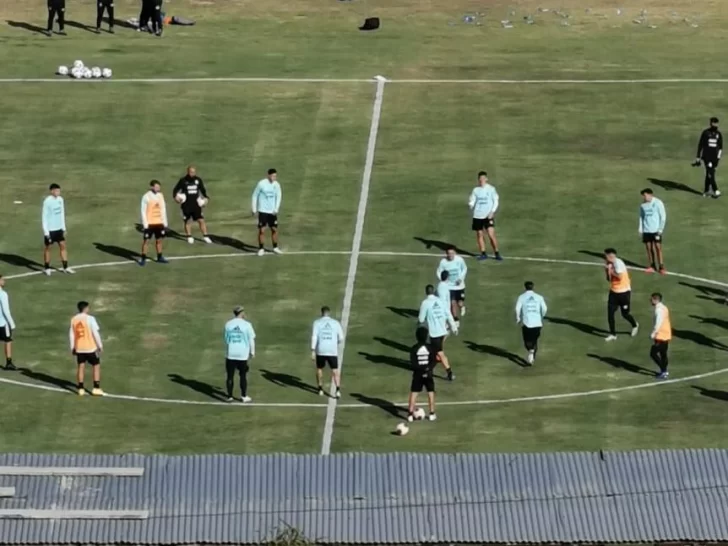 Argentina se entrenó en La Paz antes del encuentro ante Bolivia Argentina se entrenó en La Paz antes del encuentro ante Bolivia