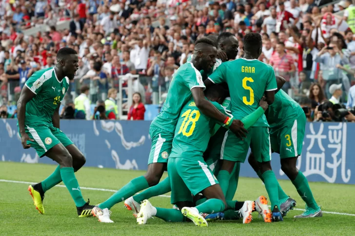 Senegal derrotó a Polonia y manda junto a Japón en una zona sorpresiva