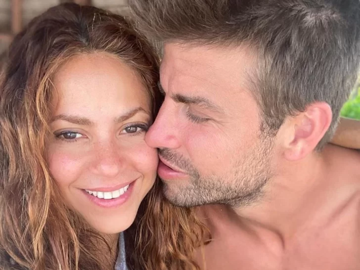 Shakira habría encontrado a Piqué con otra mujer Shakira habría encontrado a Piqué con otra mujer