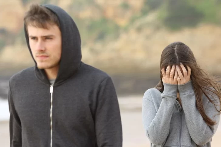 ¿Por qué te aferras a quien no te quiere?