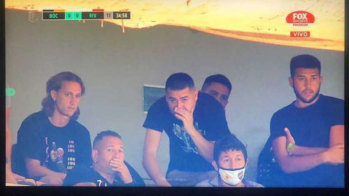 Hijo de Riquelme llegó de Cancún con alumnos contagiados, no se aisló y estuvo en La Bombonera