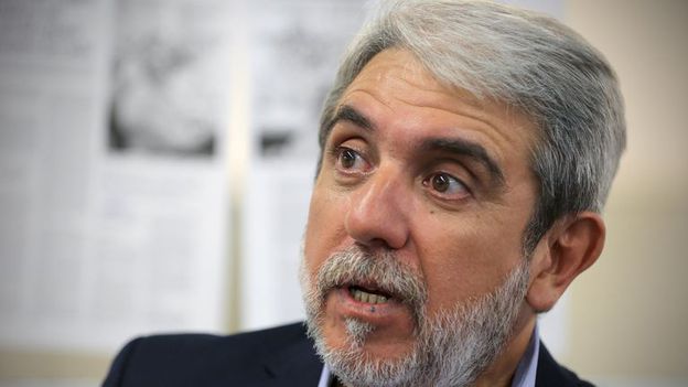 Aníbal Fernández advirtió: “Me cuesta creer que el pueblo se vaya a suicidar” Aníbal Fernández advirtió: “Me cuesta creer que el pueblo se vaya a suicidar”