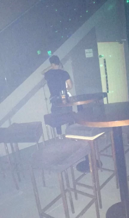 A los besos con un actor en un boliche A los besos con un actor en un boliche