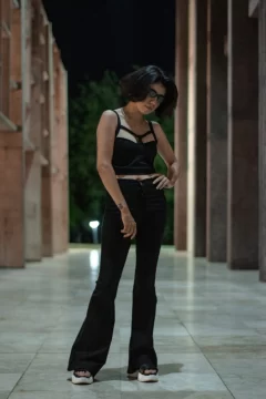 Una artista con luz verde