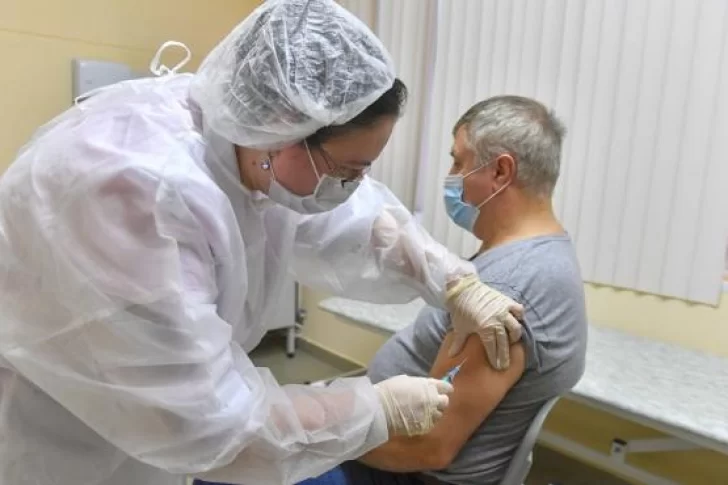 Moscú comienza la prueba de la “Sputnik Light”, un fármaco administrado con una sola inyección