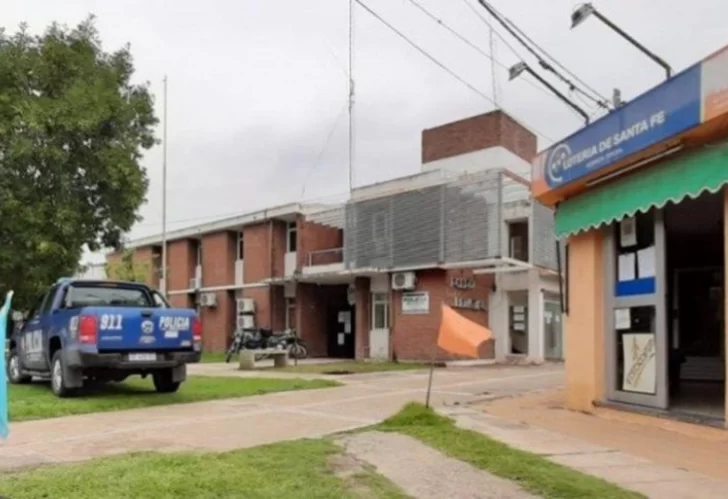 Una fuga masiva de presos de una comisaría tiene en vilo a un pueblo Una fuga masiva de presos de una comisaría tiene en vilo a un pueblo