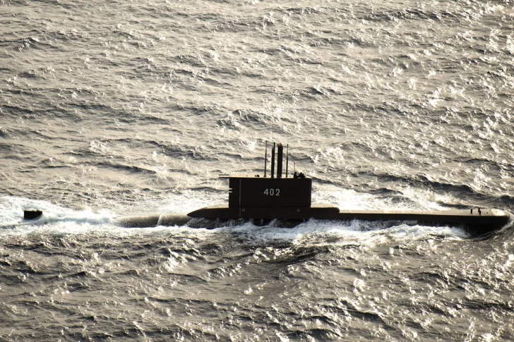El submarino desaparecido en Indonesia se quedará sin oxígeno en 72 horas