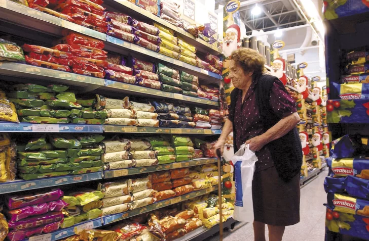 Las ventas en supermercados anotaron en agosto la quinta caída mensual consecutiva Las ventas en supermercados anotaron en agosto la quinta caída mensual consecutiva