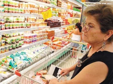 Empeora la expectativa: estiman que la inflación anual treparía al 65,1%, según consultoras Empeora la expectativa: estiman que la inflación anual treparía al 65,1%, según consultoras