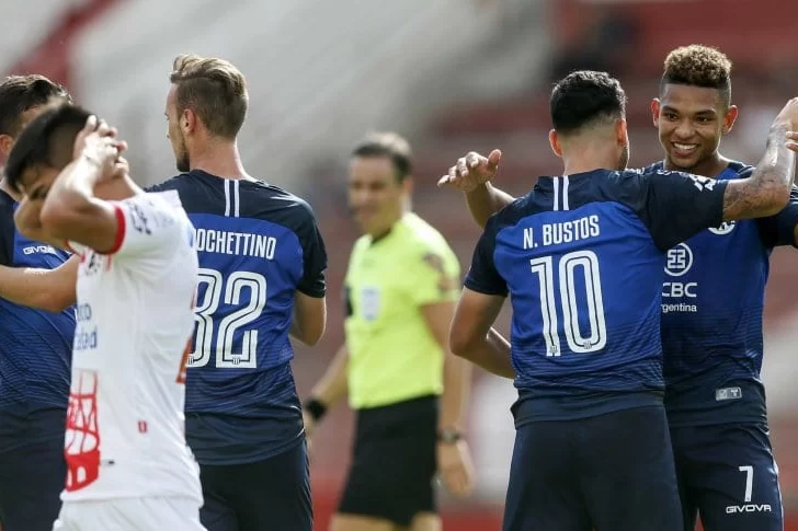 Goleada de Talleres a Huracán e igualdad entre Unión y Arsenal