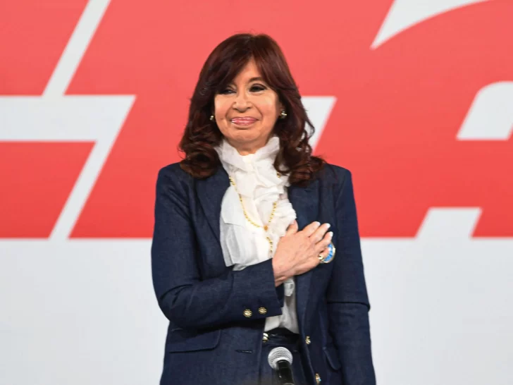 Cristina Kirchner sorprendió con un pedido para ampliar mañana su declaración indagatoria Cristina Kirchner sorprendió con un pedido para ampliar mañana su declaración indagatoria