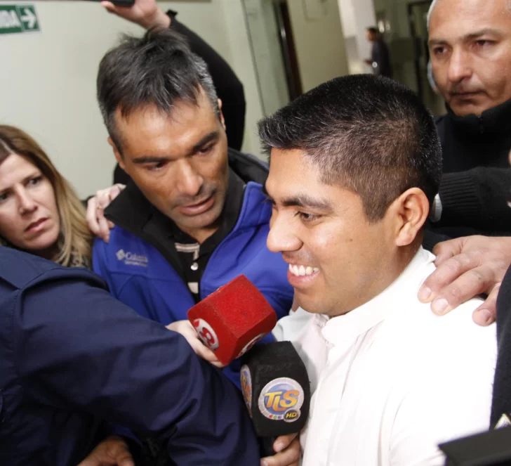 Fiscalía pidió apurar el juicio contra el cura Bustos, denunciado por abuso a menores Fiscalía pidió apurar el juicio contra el cura Bustos, denunciado por abuso a menores