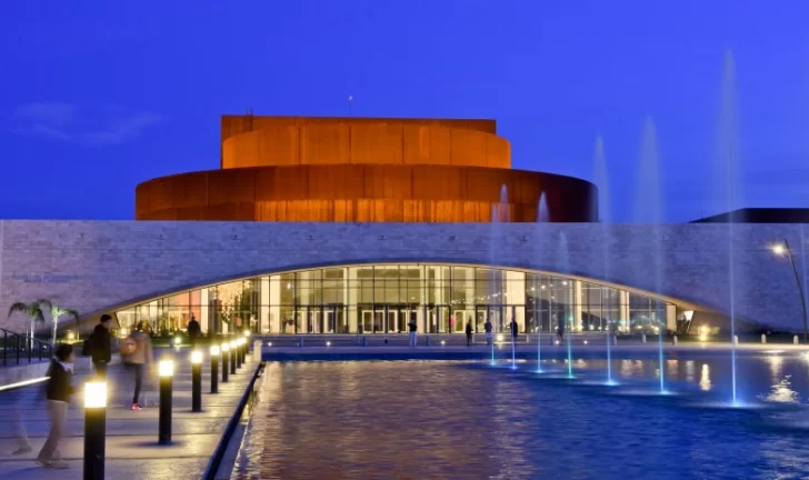 Cómo devolverán las entradas de los shows suspendidos en el Teatro del Bicentenario Cómo devolverán las entradas de los shows suspendidos en el Teatro del Bicentenario