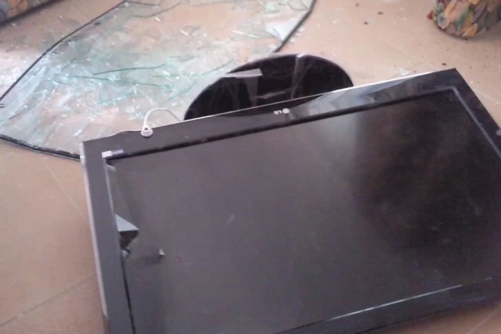 Una nena de 3 años, internada luego de que se le cayera el televisor sobre la cabeza