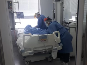 Récord de camas ocupadas en San Juan: 213 en áreas Covid-19 y 102 en el sector más crítico Récord de camas ocupadas en San Juan: 213 en áreas Covid-19 y 102 en el sector más crítico