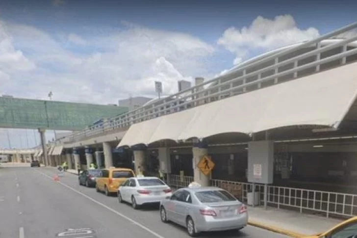 Cerraron un aeropuerto en Texas por un tiroteo
