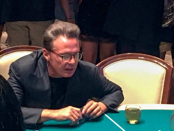 Descontrol de las fanáticas de Luis Miguel en un casino de Las Vegas Descontrol de las fanáticas de Luis Miguel en un casino de Las Vegas