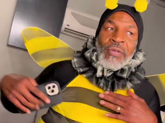 El curioso disfraz de abeja que lució Mike Tyson El curioso disfraz de abeja que lució Mike Tyson